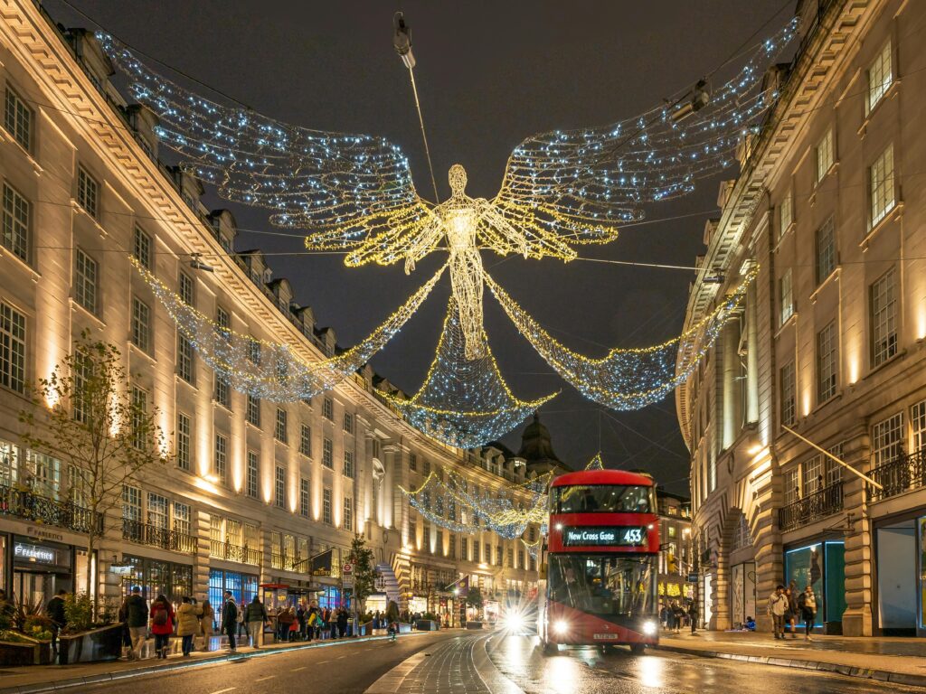 London Christmas Mihiraa - pexels-zetong-li